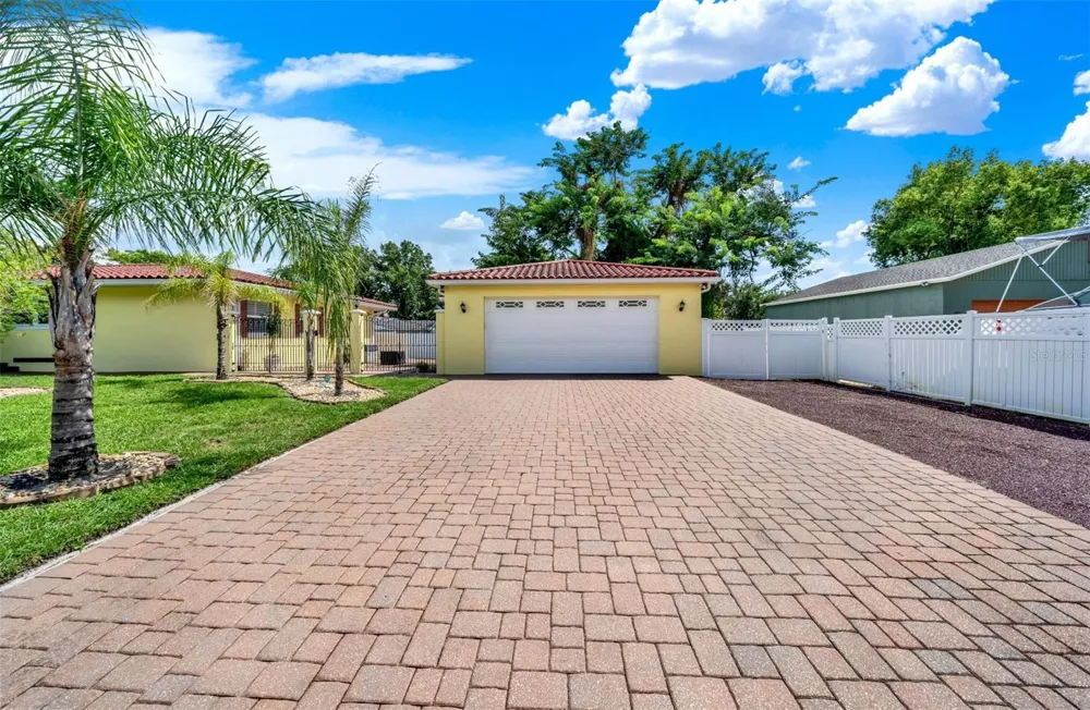 123 SUNRISE BOULEVARD Debary, FL 32713