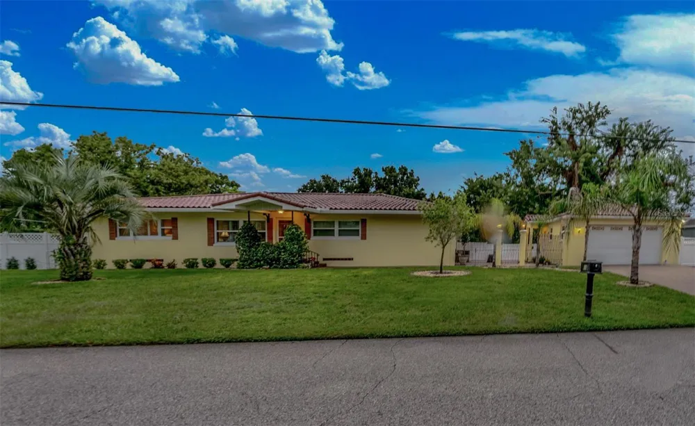 123 SUNRISE BOULEVARD Debary, FL 32713