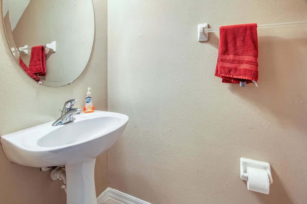 11092 WINDSOR PLACE CIRCLE Tampa, FL 33626