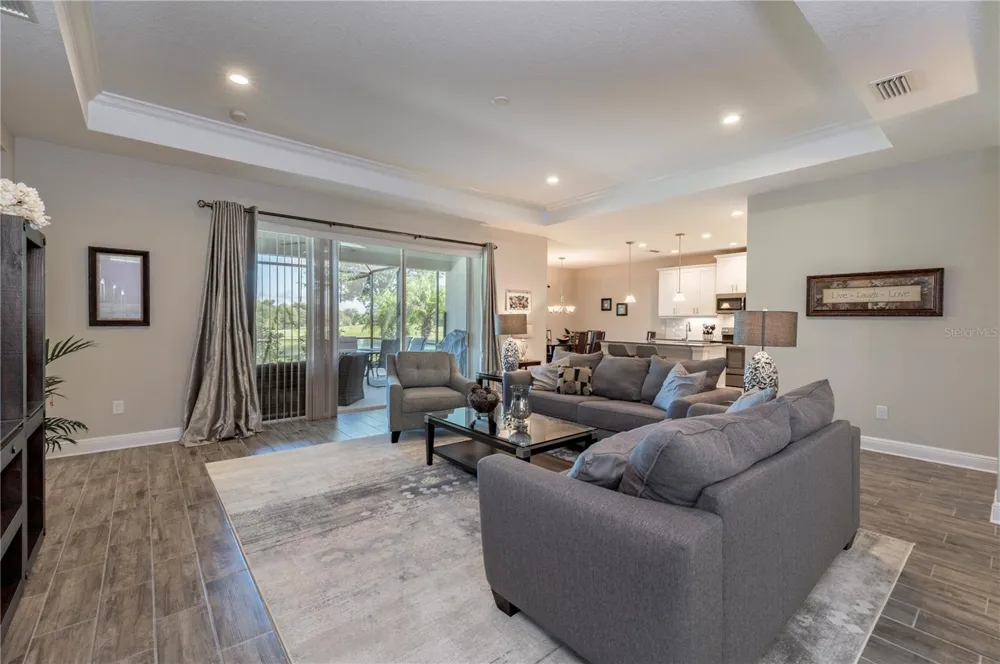 1117 THORNBURY DRIVE Parrish, FL 34219