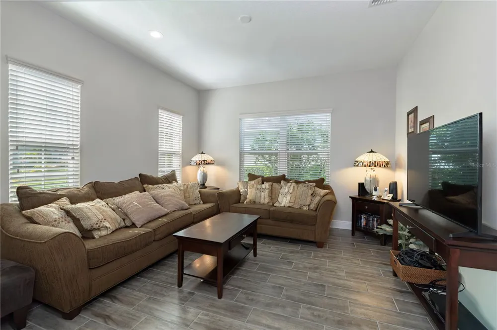 1117 THORNBURY DRIVE Parrish, FL 34219