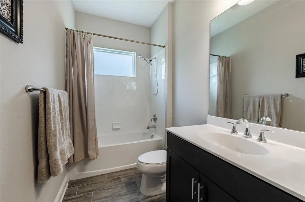 1117 THORNBURY DRIVE Parrish, FL 34219