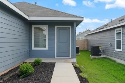 300 Twilight Breeze Way Hutto, TX 78634