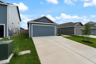 300 Twilight Breeze Way Hutto, TX 78634