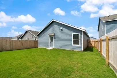 300 Twilight Breeze Way Hutto, TX 78634
