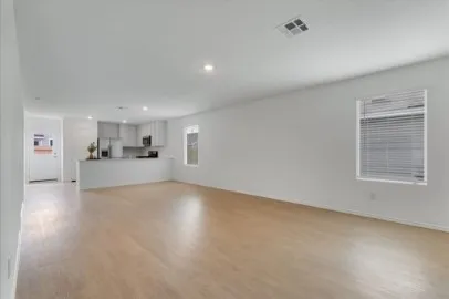 300 Twilight Breeze Way Hutto, TX 78634