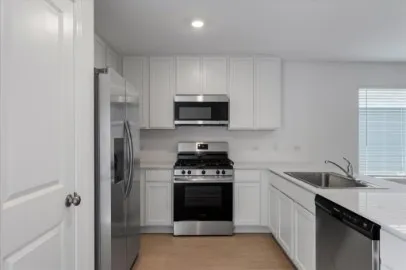 300 Twilight Breeze Way Hutto, TX 78634