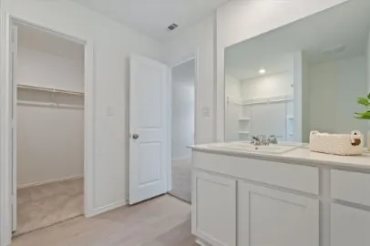 300 Twilight Breeze Way Hutto, TX 78634
