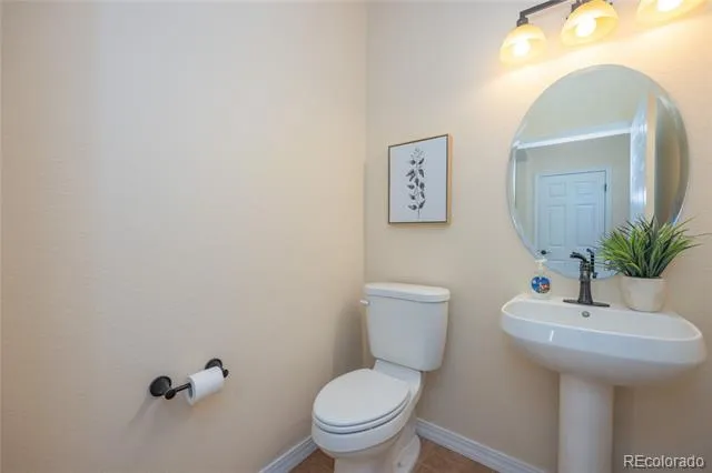 2504 Pine Valley View Colorado Springs, CO 80920