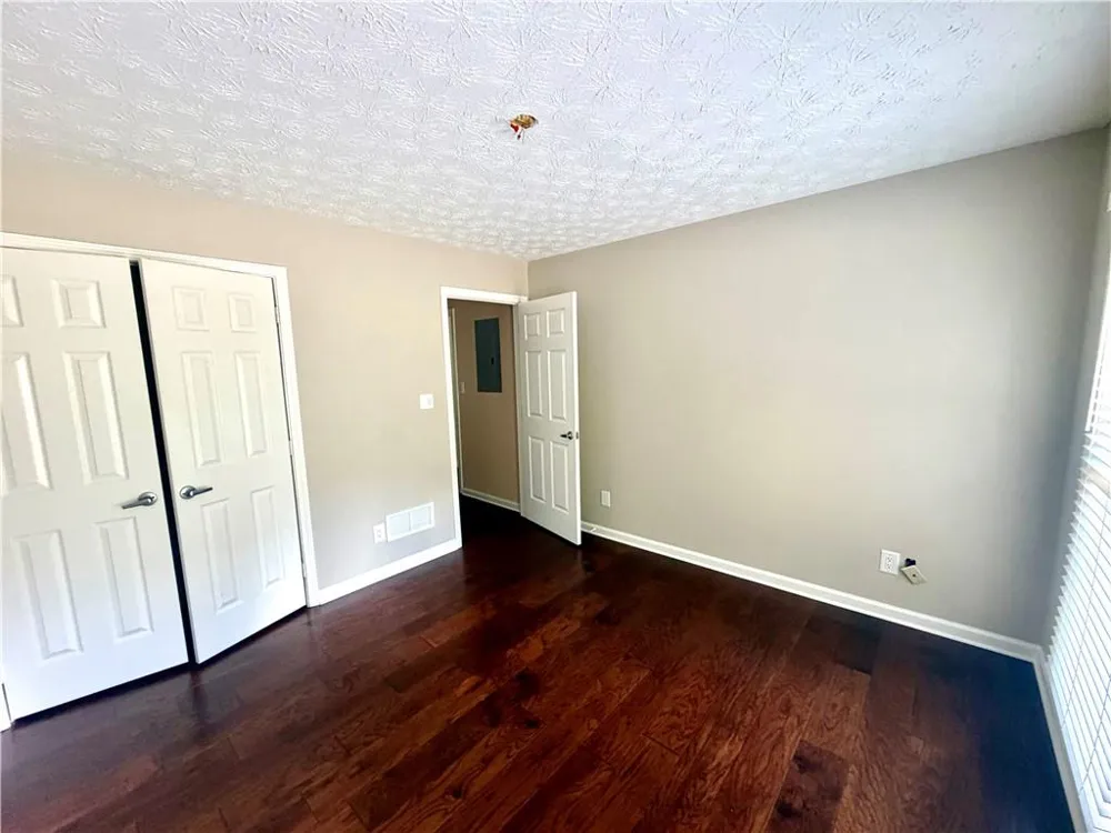 2660 Sandy Creek Circle Loganville, GA 30052