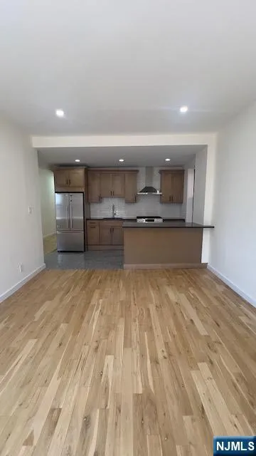 301 79th Street 403 North Bergen, NJ 07047