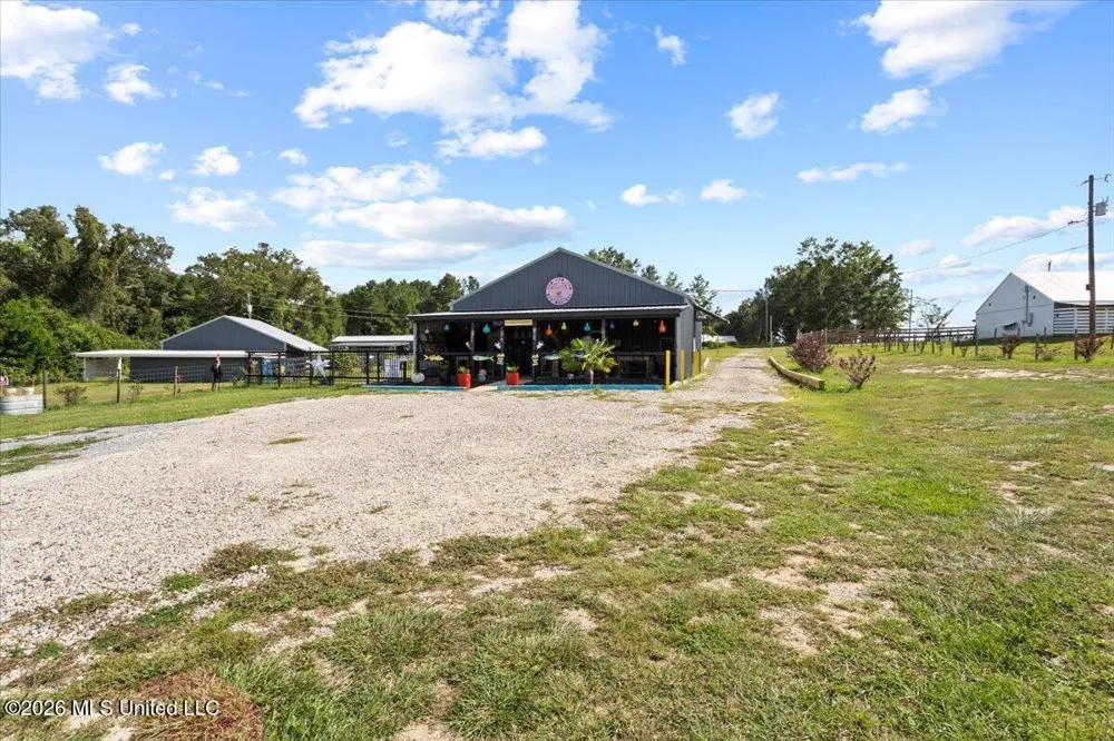 14271 U.s. 98 Lucedale, MS 39452