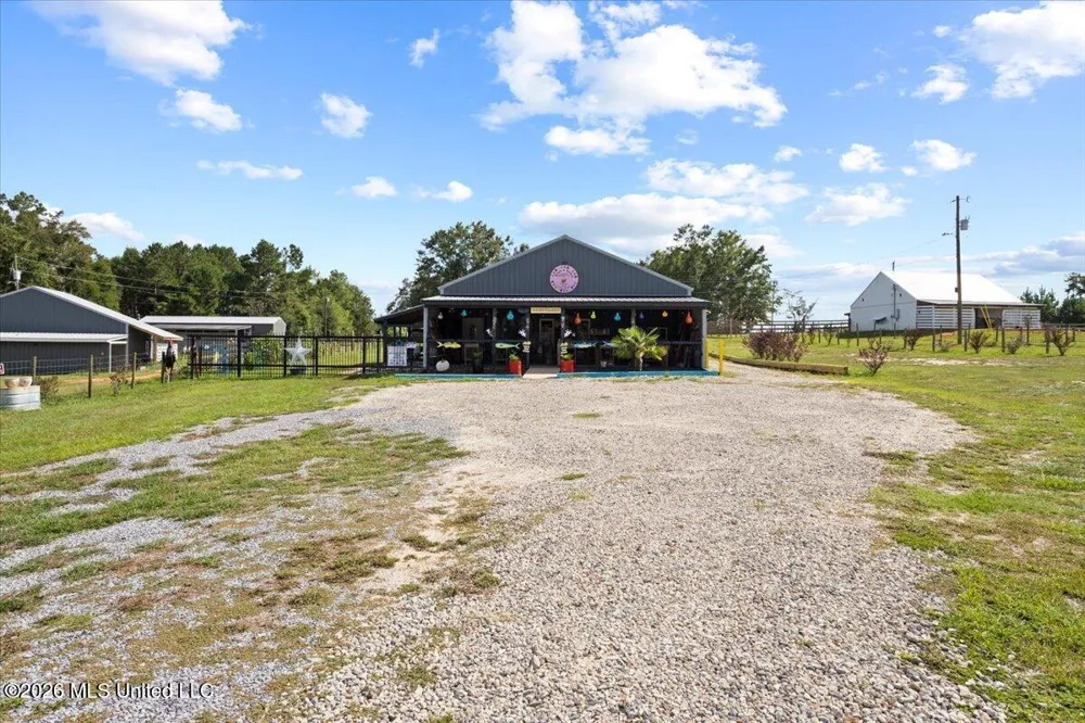 14271 U.s. 98 Lucedale, MS 39452