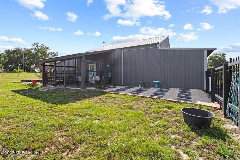 14271 U.s. 98 Lucedale, MS 39452