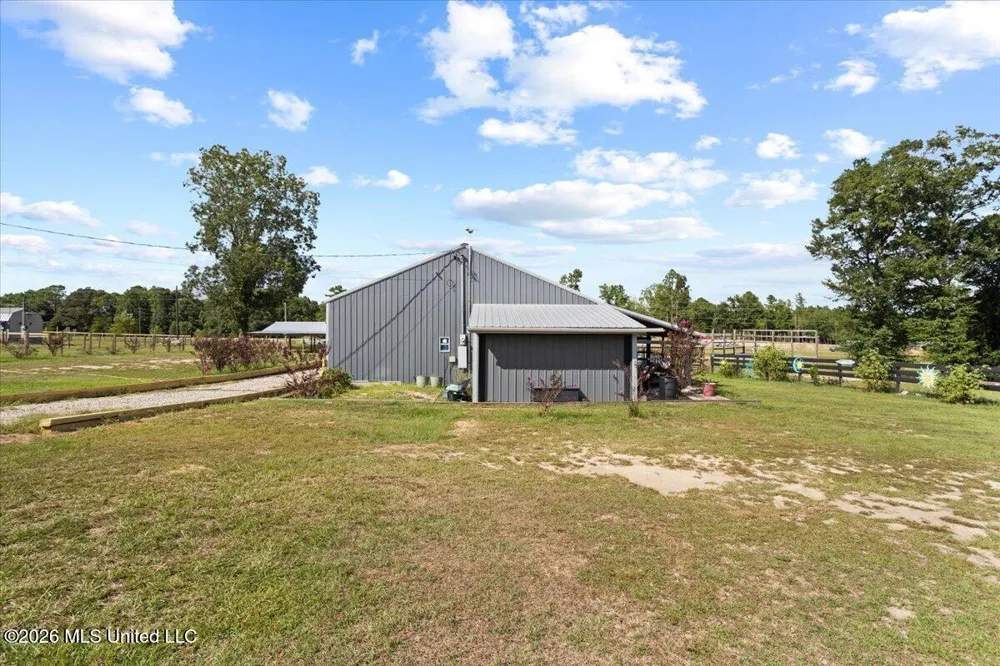 14271 U.s. 98 Lucedale, MS 39452