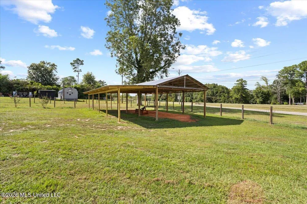 14271 U.s. 98 Lucedale, MS 39452