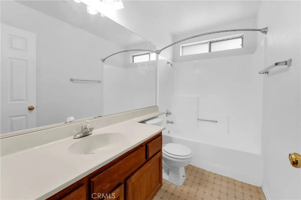39370 Harvard Palmdale, CA 93551