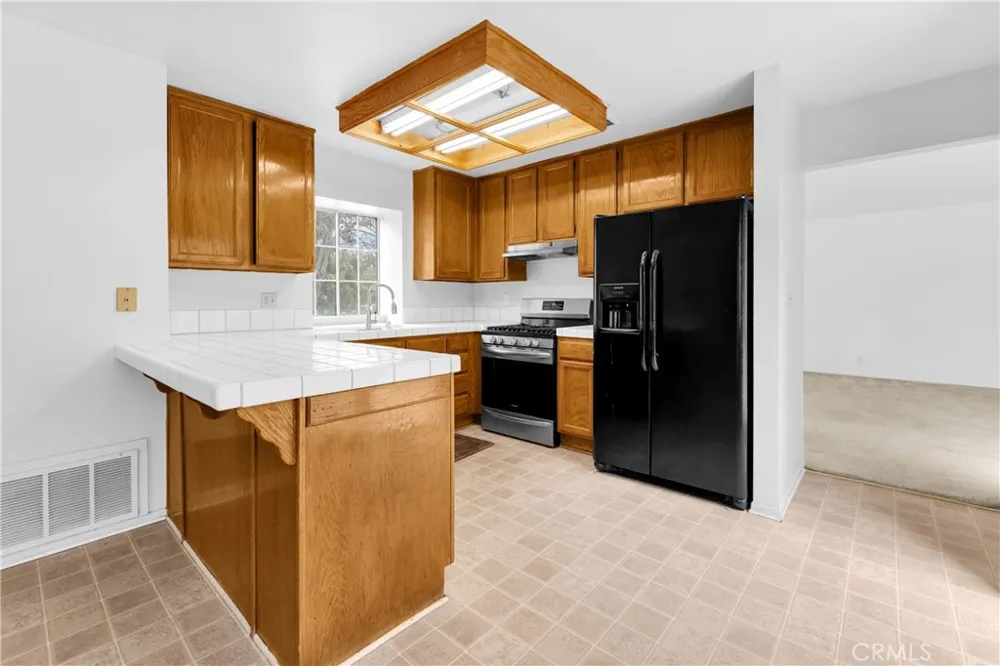 39370 Harvard Palmdale, CA 93551