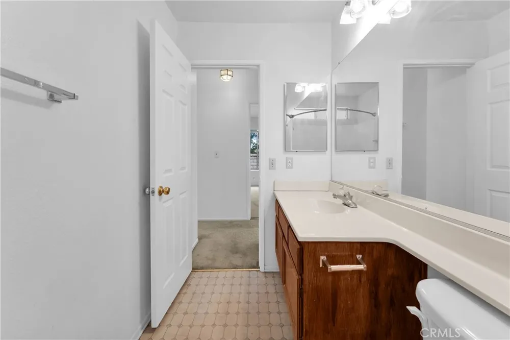 39370 Harvard Palmdale, CA 93551