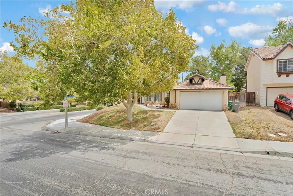 39370 Harvard Palmdale, CA 93551