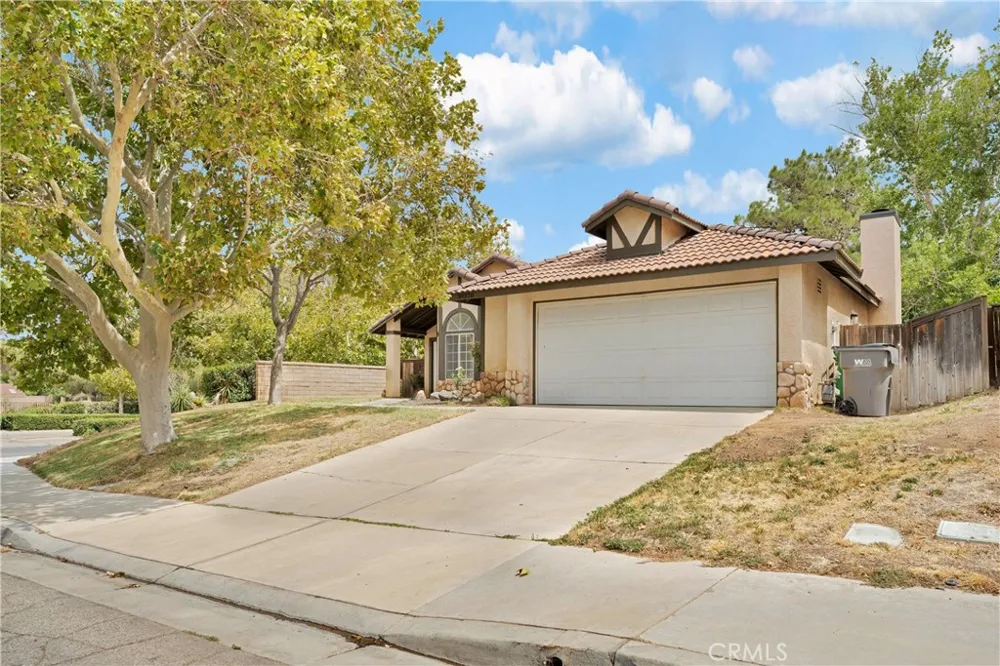 39370 Harvard Palmdale, CA 93551
