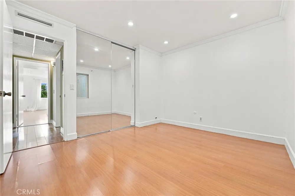 2940 Verdugo Glendale, CA 91208