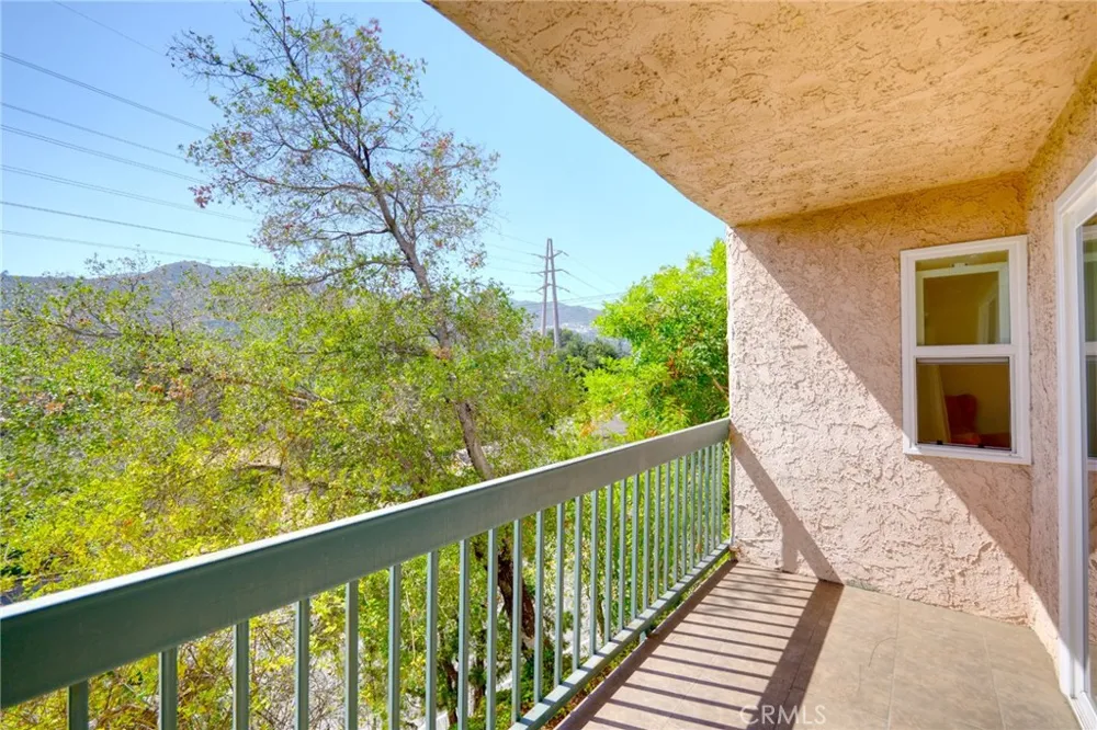 2940 Verdugo Glendale, CA 91208