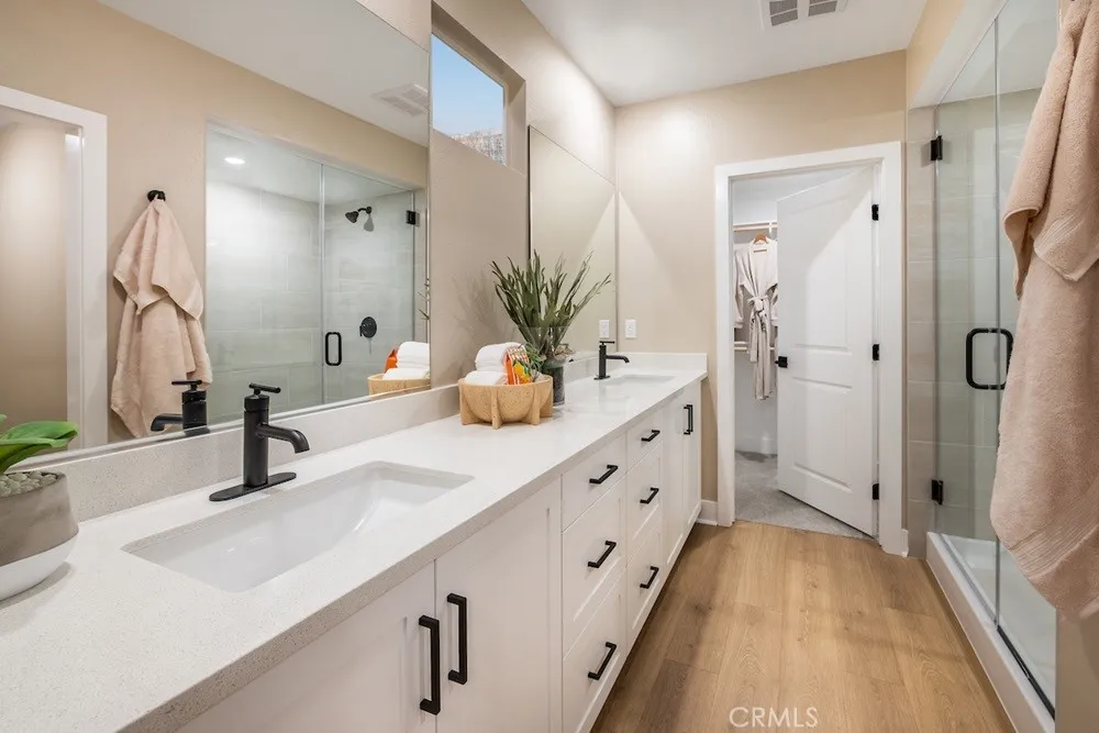 1079 E Scenic Drive Orange, CA 92867