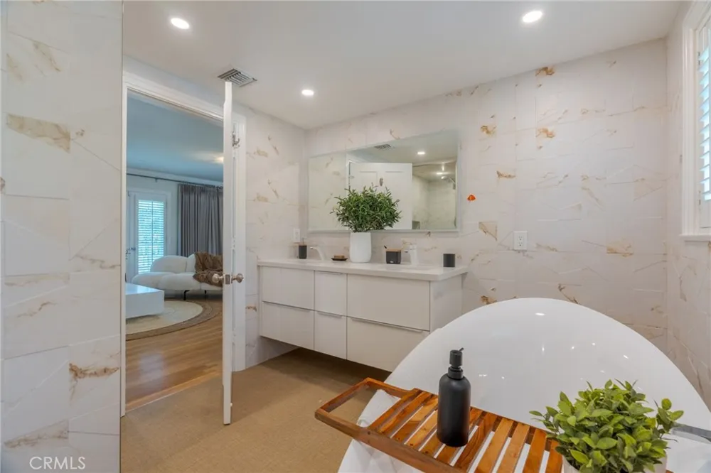 2245 E California San Marino, CA 91108