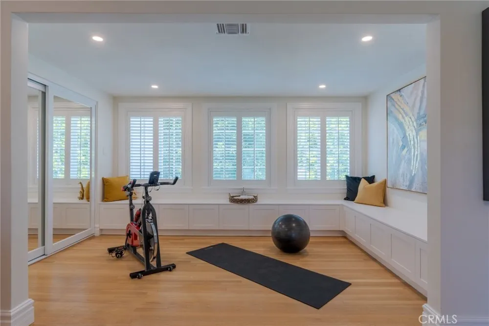 2245 E California San Marino, CA 91108