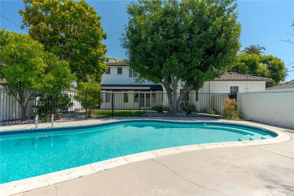 2245 E California San Marino, CA 91108