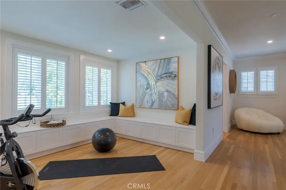 2245 E California San Marino, CA 91108