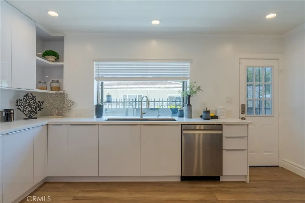 2245 E California San Marino, CA 91108