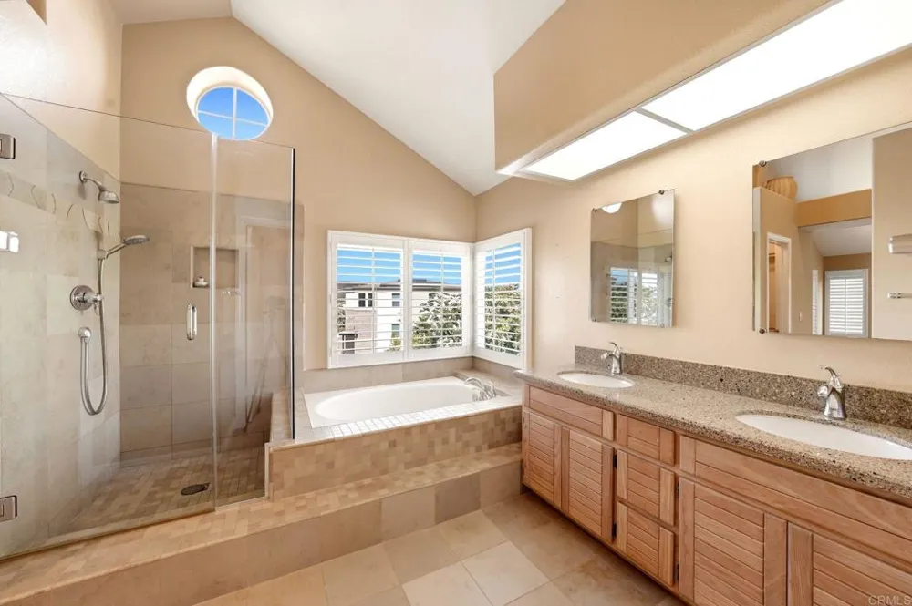 14224 Breezeway Place San Diego, CA 92128