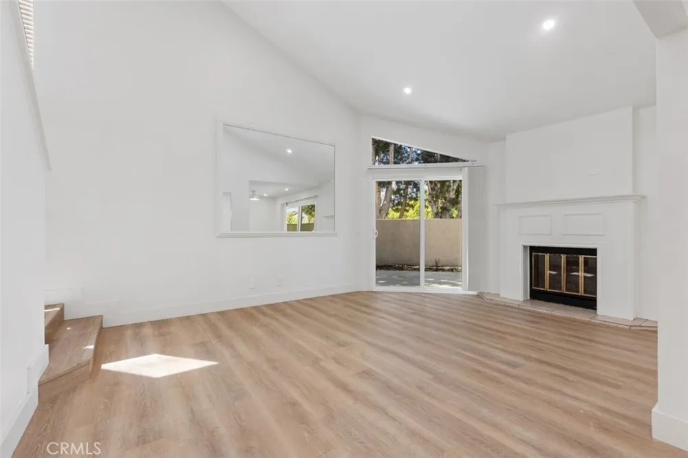 142 Stanford Court #71 Irvine, CA 92612