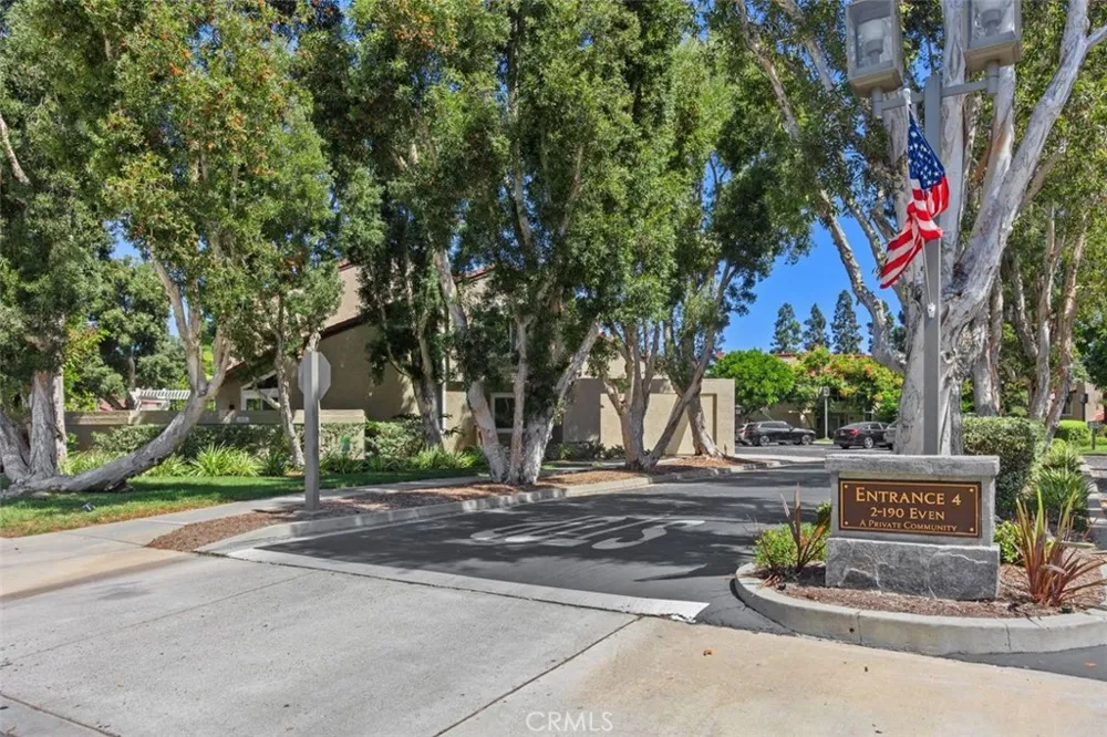 142 Stanford Court #71 Irvine, CA 92612