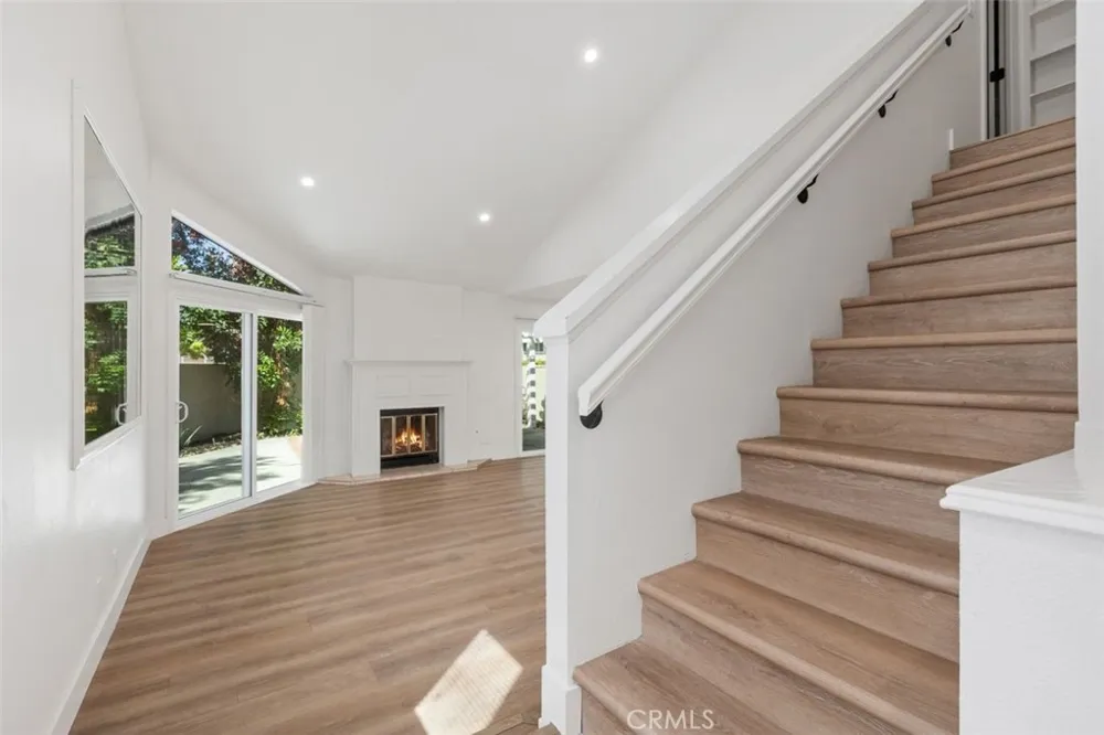 142 Stanford Court #71 Irvine, CA 92612