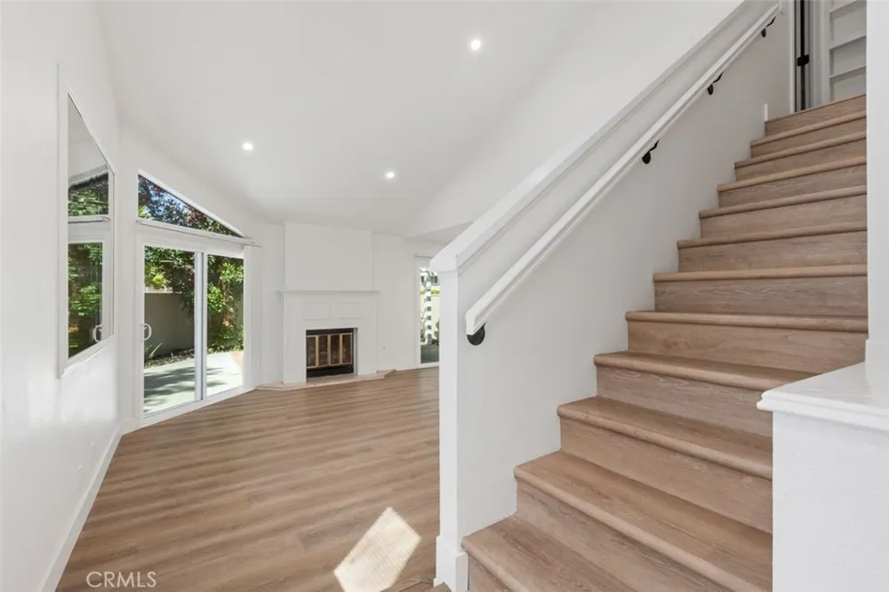 142 Stanford Court #71 Irvine, CA 92612
