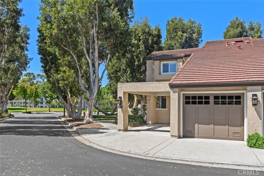 142 Stanford Court #71 Irvine, CA 92612