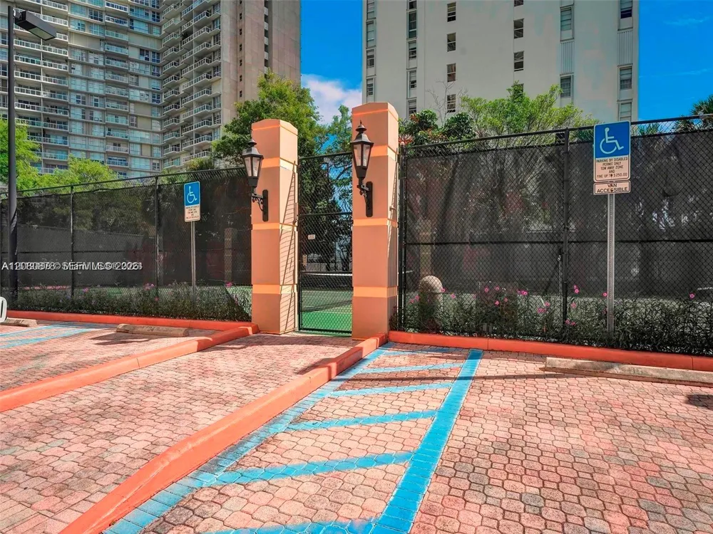 2475 Brickell Ave #1202 Miami, FL 33129