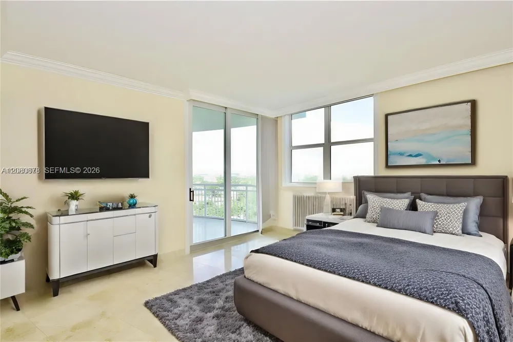 2475 Brickell Ave #1202 Miami, FL 33129