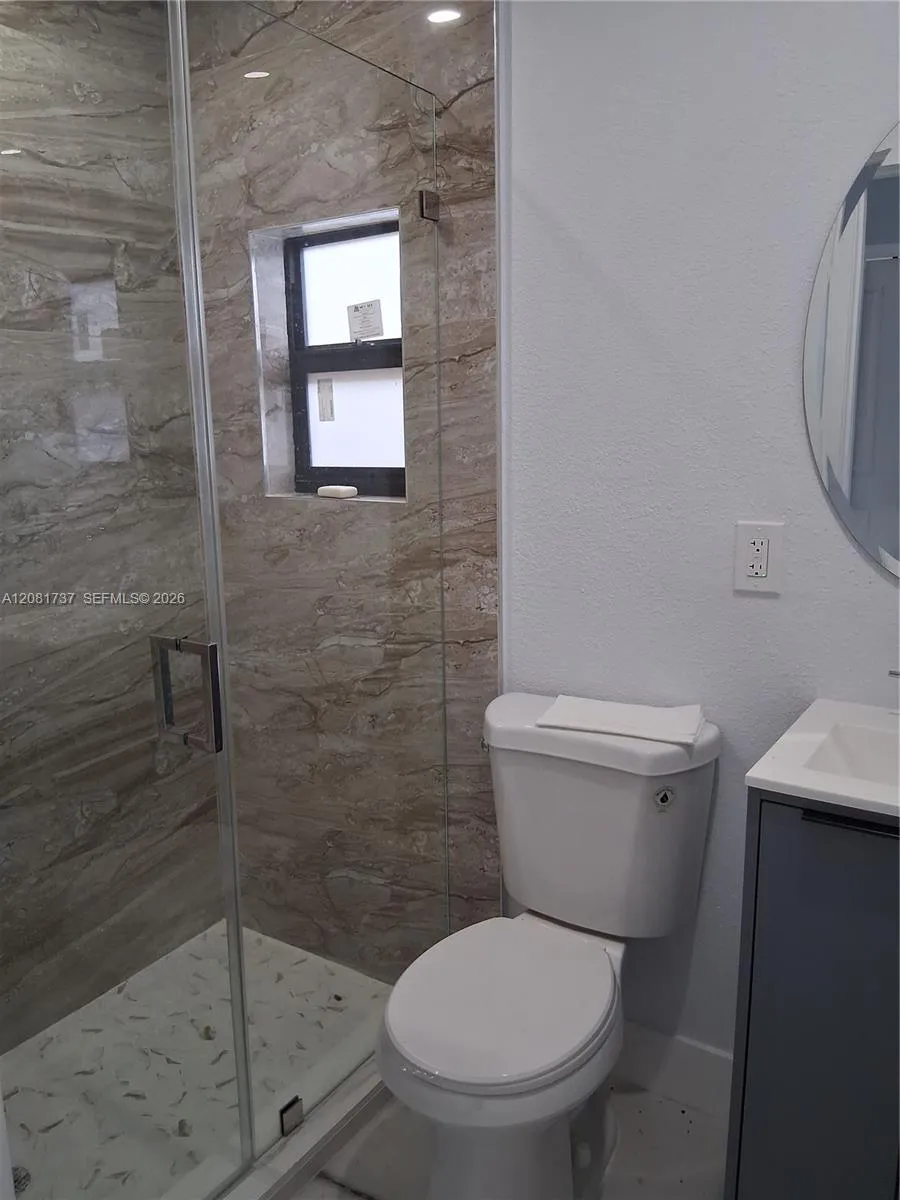 1535 NE 139 St North Miami, FL 33161
