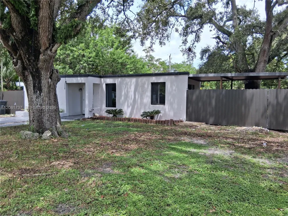 1535 NE 139 St North Miami, FL 33161
