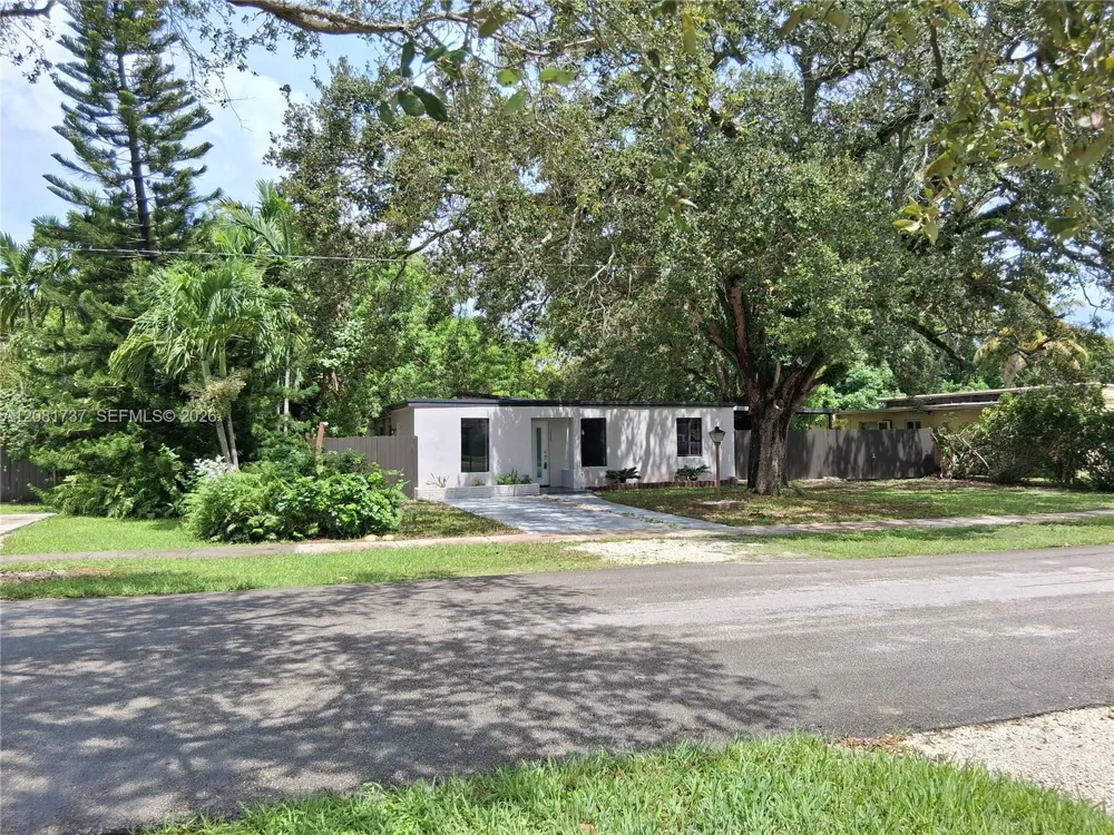 1535 NE 139 St North Miami, FL 33161