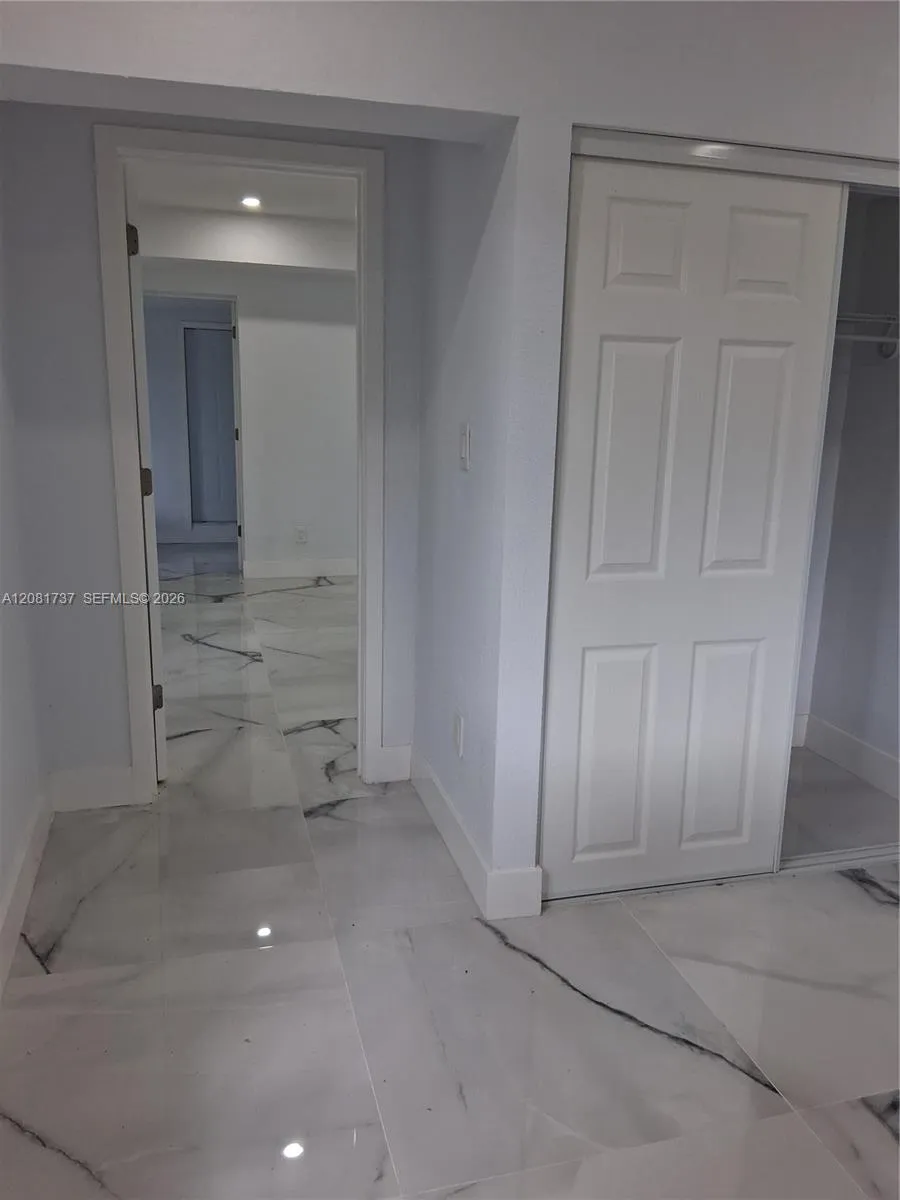 1535 NE 139 St North Miami, FL 33161