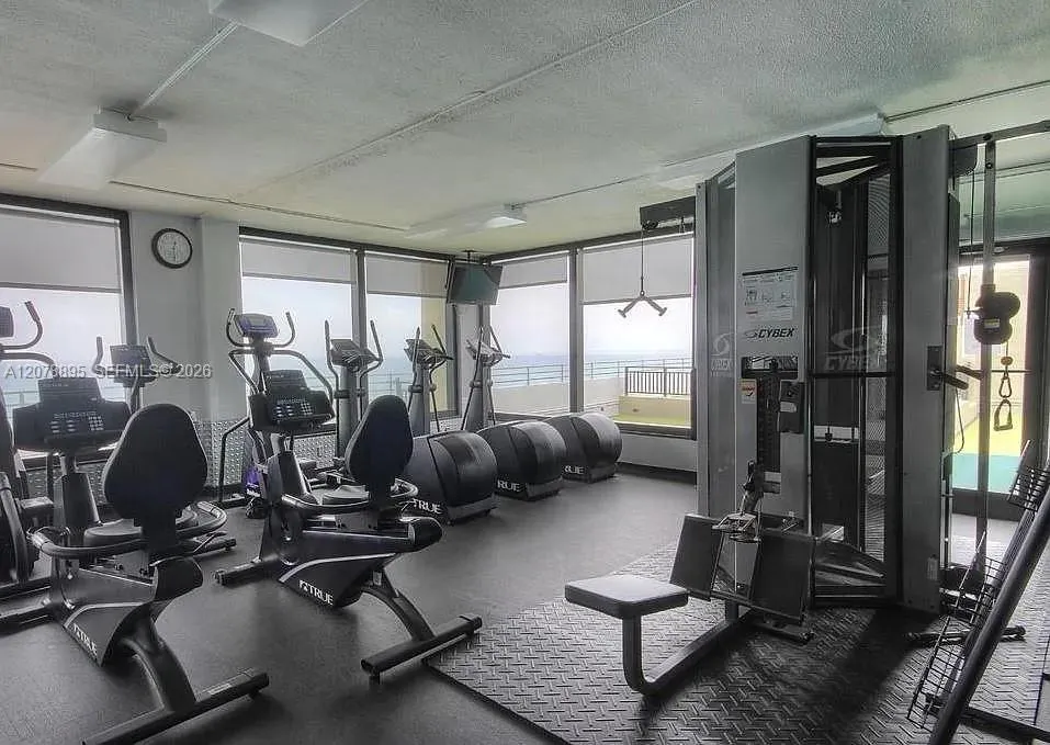 5555 Collins Ave #10G Miami Beach, FL 33140