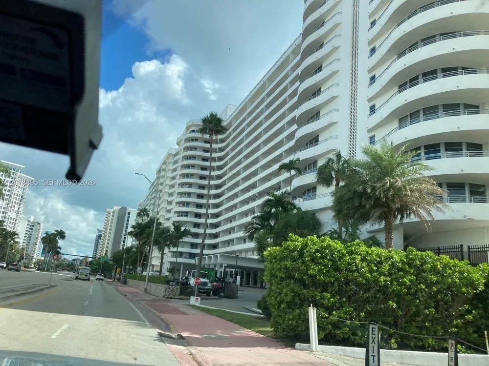 5555 Collins Ave #10G Miami Beach, FL 33140