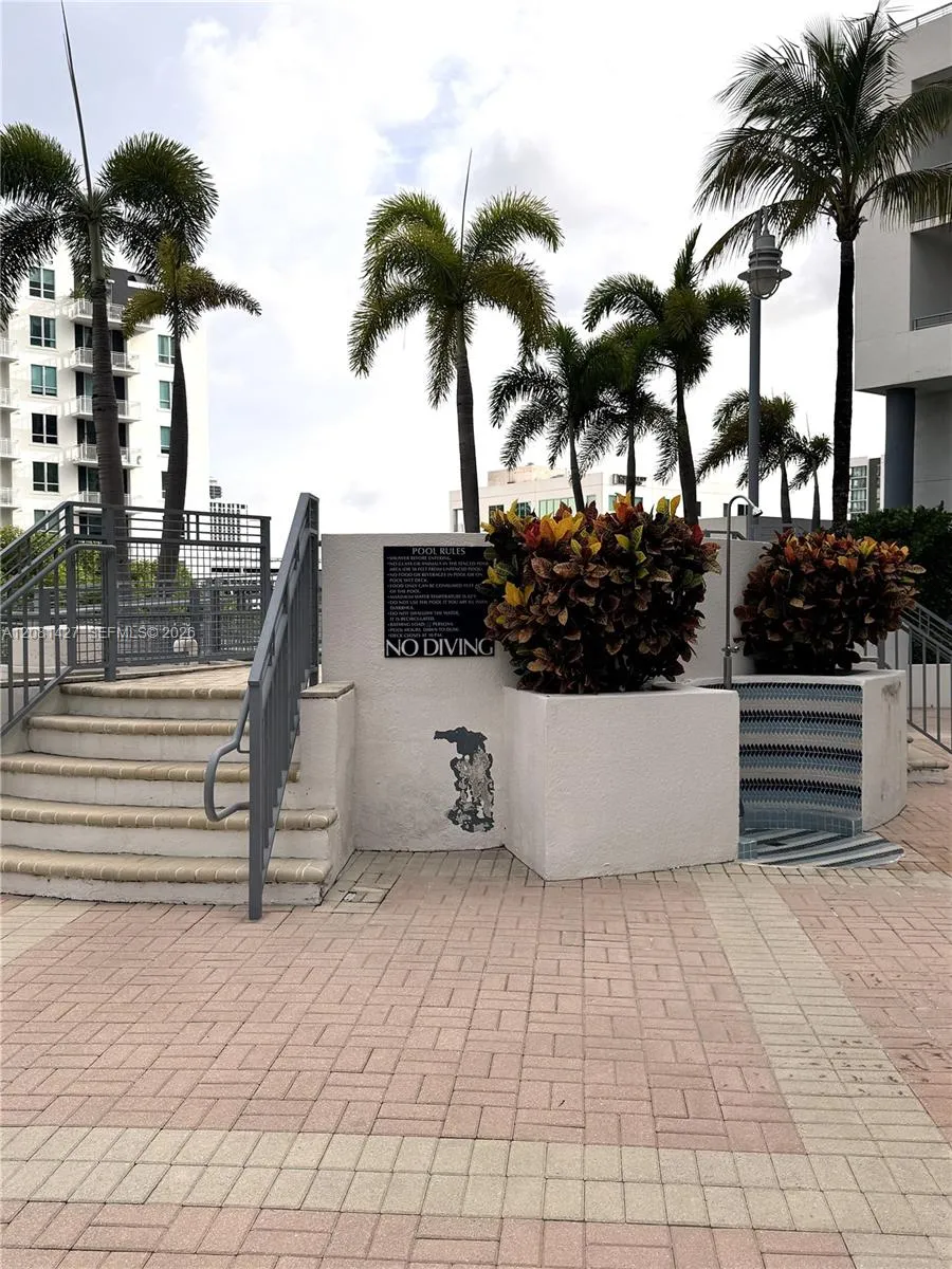 350 NE 24th St #407 Miami, FL 33137