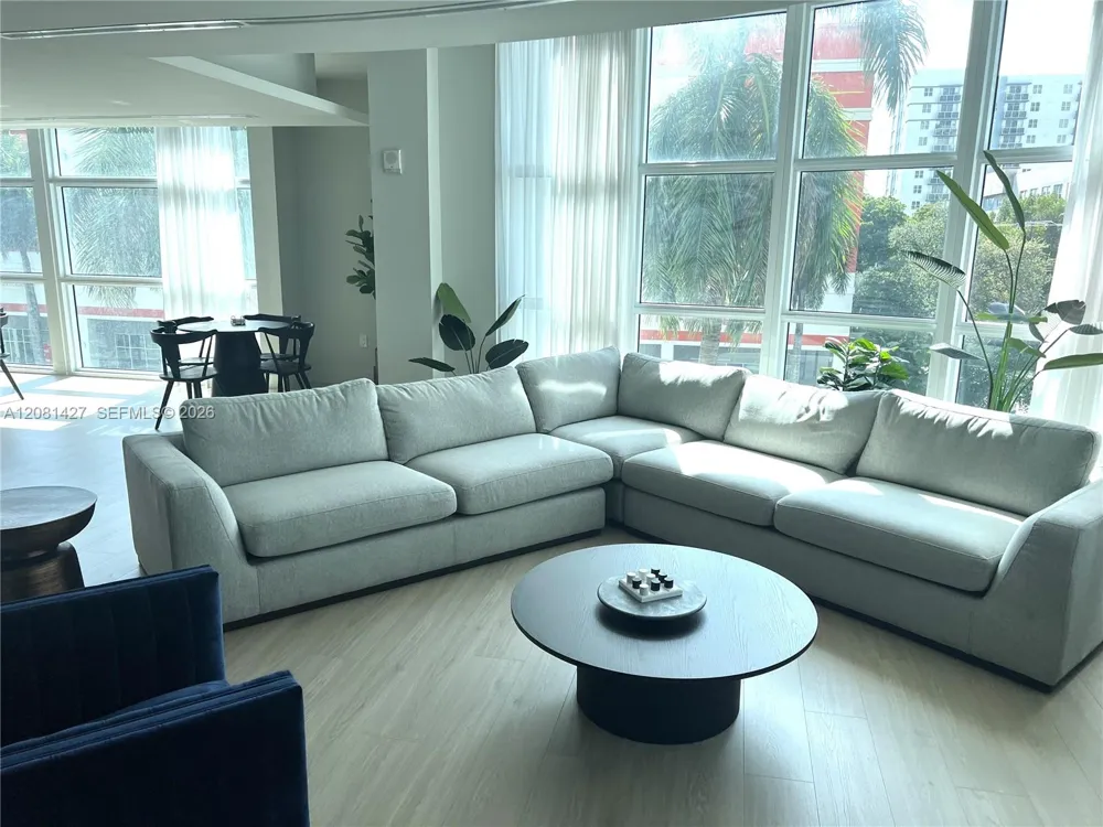 350 NE 24th St #407 Miami, FL 33137