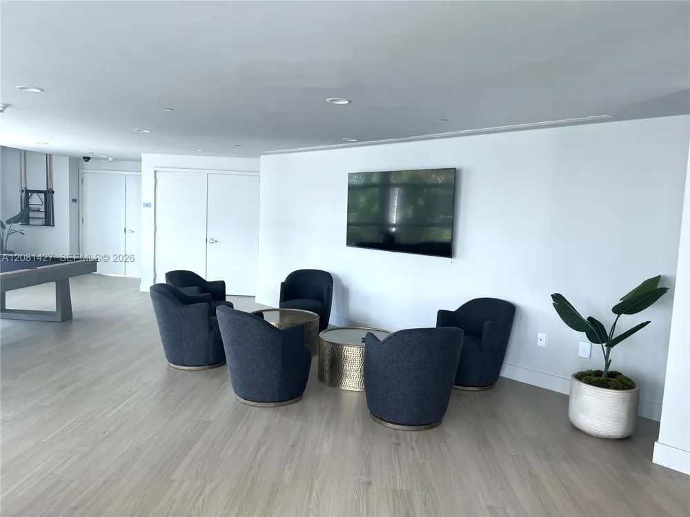 350 NE 24th St #407 Miami, FL 33137